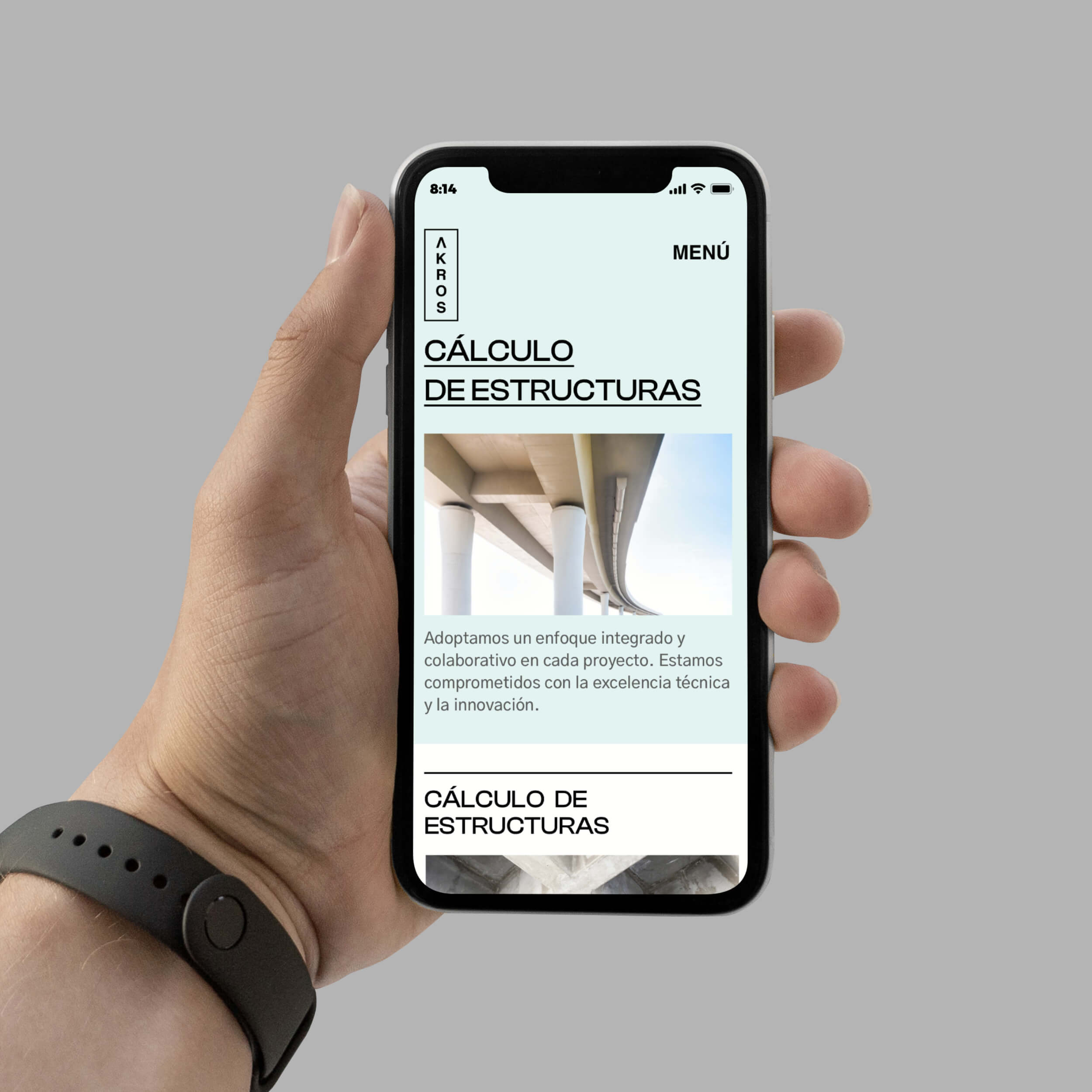 Diseño y desarrollo de identidad visual corporativa para Akros Ingeniería. Vista mano sosteniendo iphone.